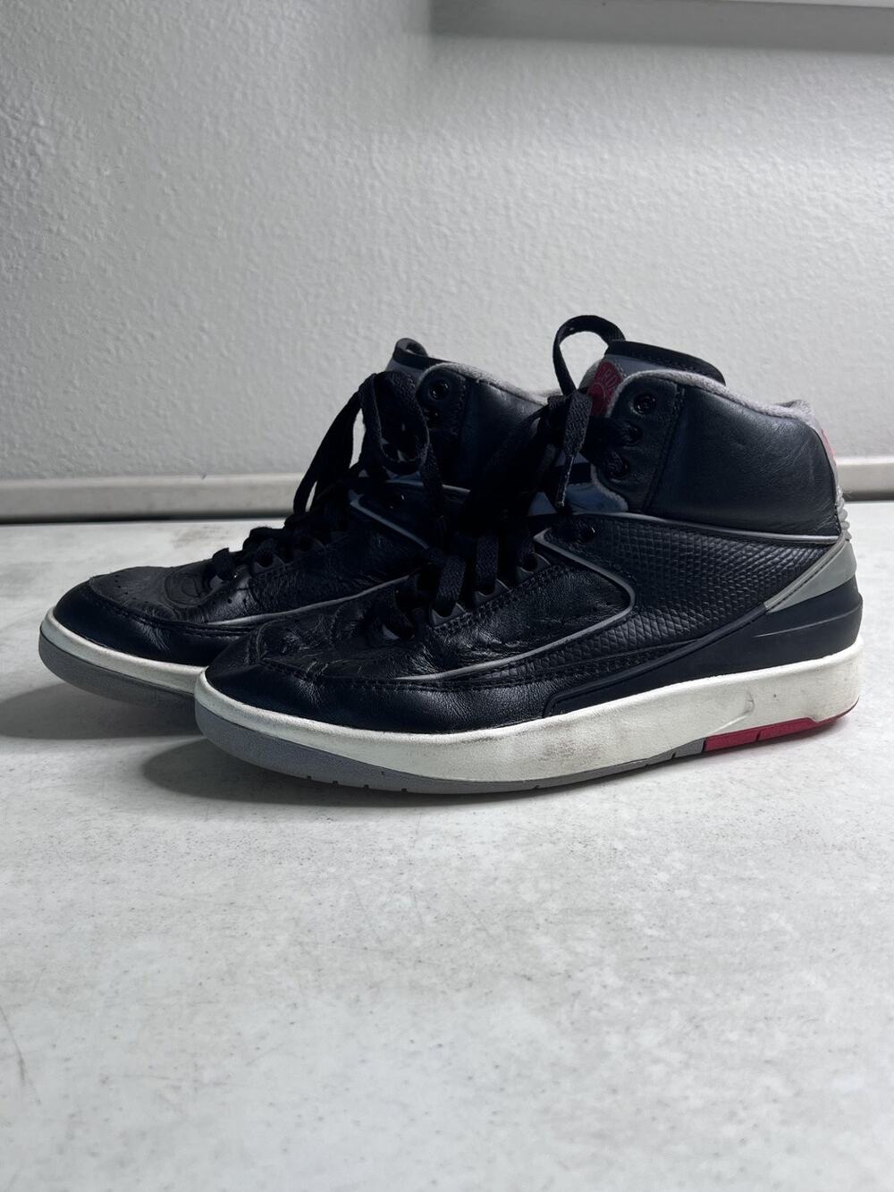 Air Jordan 2 AJ2 Men's 5.5 Black Cement Grey Red Basketball High Top Sneakers